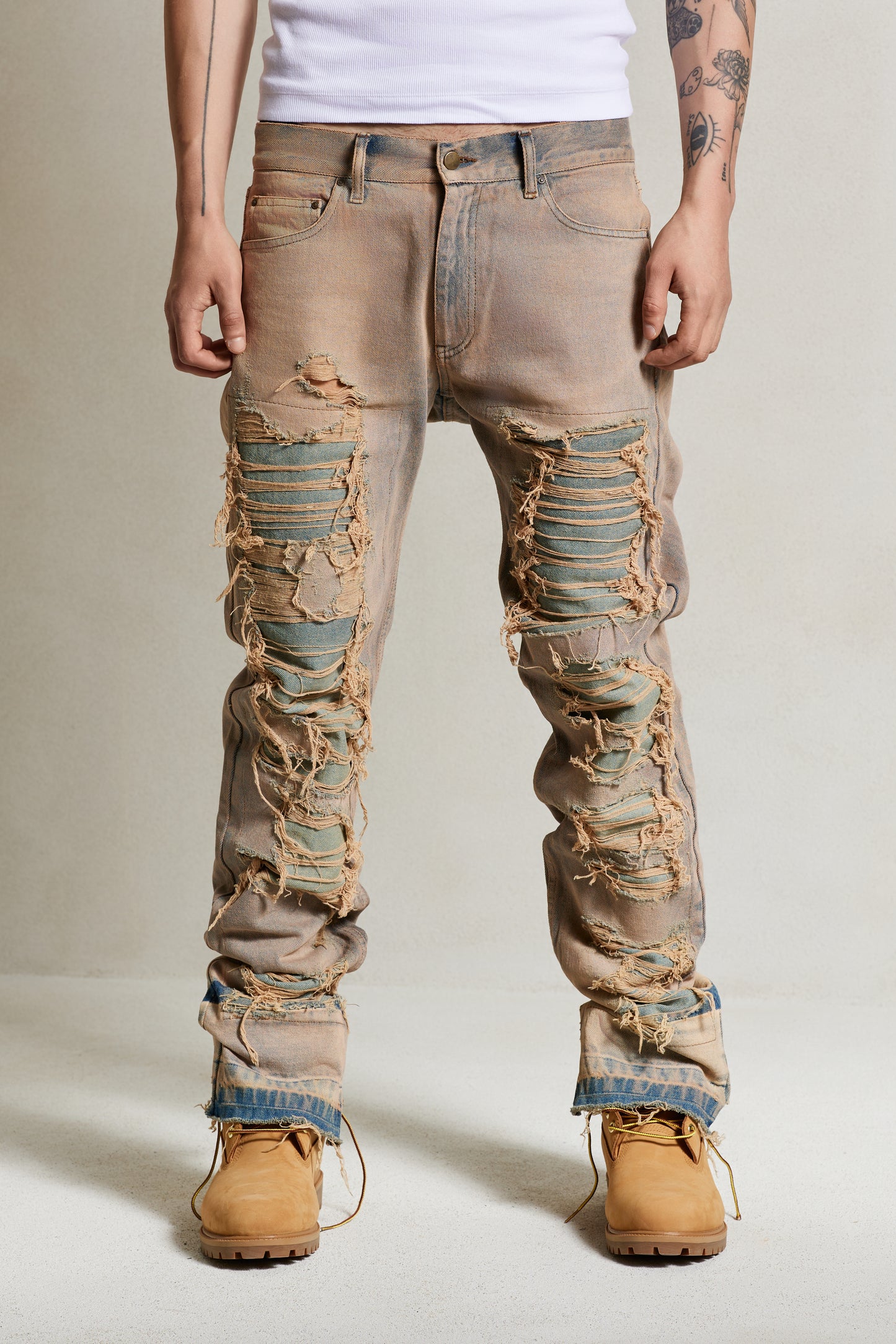 WONDERKID UNISEX 14OZ DISTRESSED DENIM JEANS STRAIGHT FIT COLOR WASH PATCHED SITRESSING DETAIL